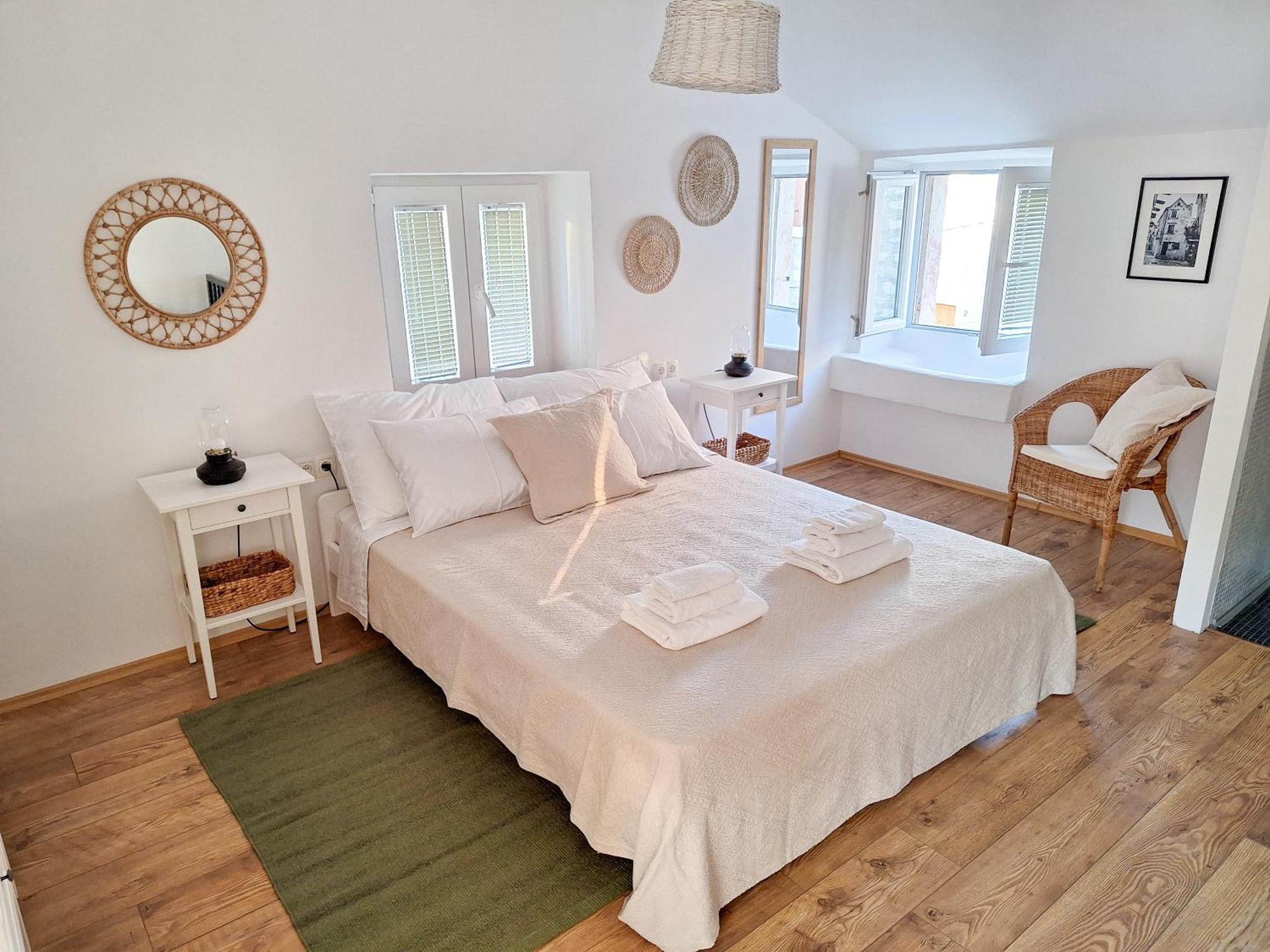 St Peter'S Heritage House Trogir Ngoại thất bức ảnh